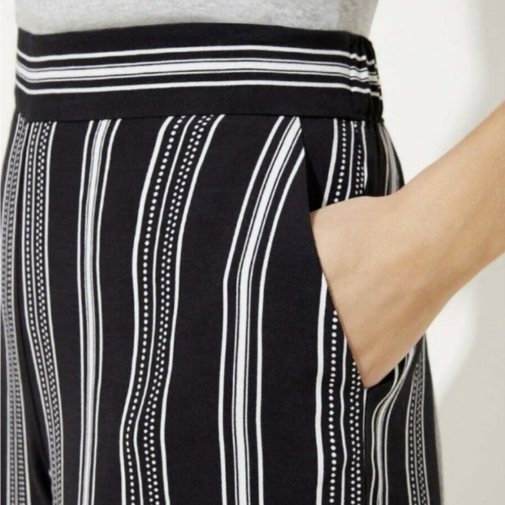 LOFT Petite Striped and Dotted Pull-On Wide Leg Cropped Pants Black & White - Picture 2 of 11